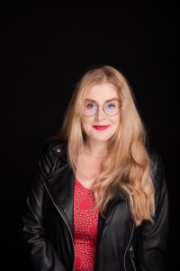 W imię ojca i syna: „Jak daleko padło jabłko?” – Spotkanie z Agnieszką Jankowiak-Maik [ZAPOWIEDŹ, 10.09.2025r.]