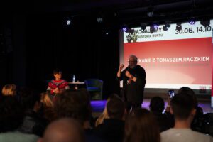 „Wajdalizmy. Historia buntu” – Spotkanie z Tomaszem Raczkiem + projekcja filmów z warsztatów reżyserskich